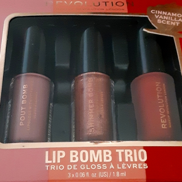 Makeup Revolution Lip Bomb Trio - Picture 2 of 4